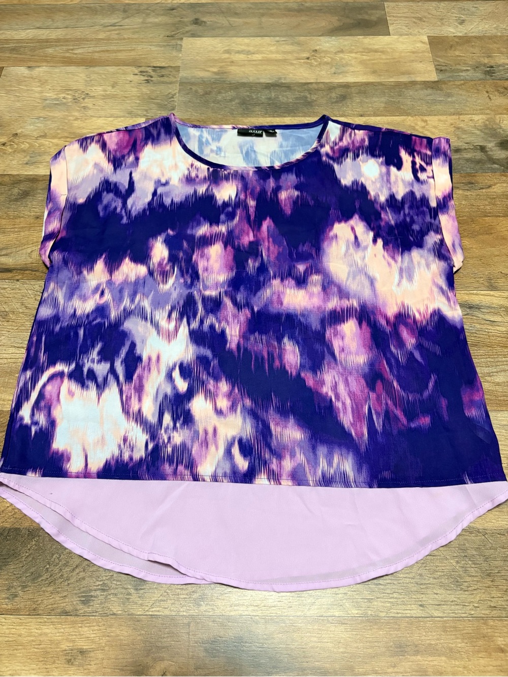 a.n.a A New Approach Women’s Size M Purple Abstract Print High-Low Blouse